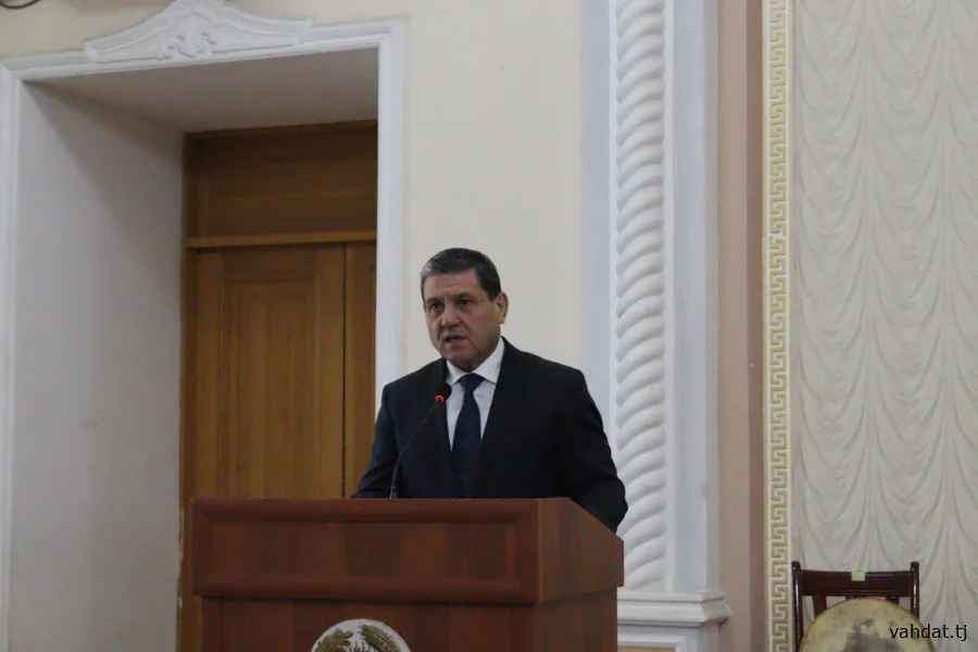 ҶАМЪОМАДИ  ТАНТАНАВӢ БАХШИДА БА РӮЗИ ҚАБУЛИ КОНСТИТУТСИЯИ  ҶУМҲУРИИ ТОҶИКИСТОН ДАР ШАҲРИ ВАҲДАТ