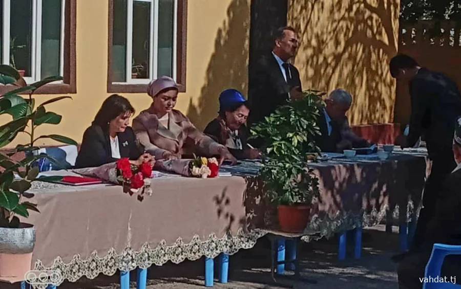 ВОХӮРӢ БО "УСУЛИ ДЕҲА БА ДЕҲА"