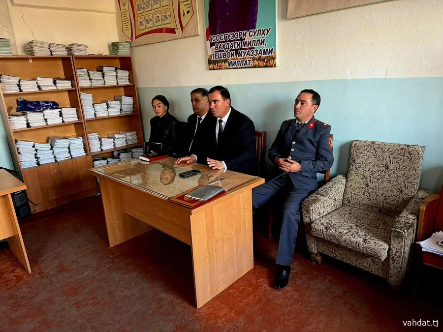 МУЛОҚОТИ СУДМАНД БО ОМӮЗГОРОНИ МТМУ №9