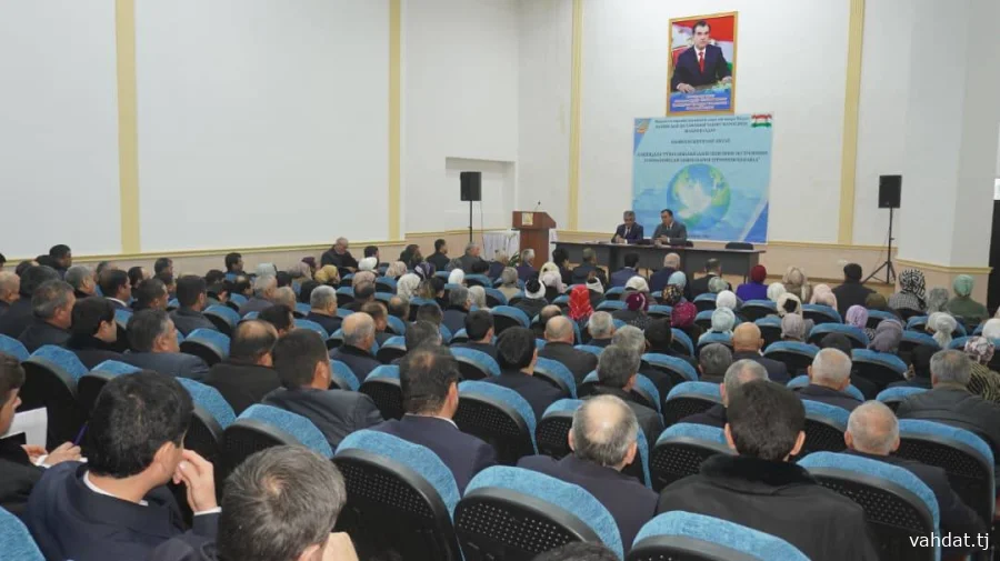 МУЛОҚОТИ МУОВИНИ РАИСИ ШАҲРИ ВАҲДАТ БО РОҲБАРОНИ МУАССИСАҲОИ ТАЪЛИМӢ