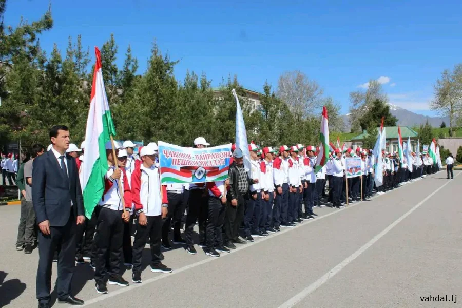 ГУСЕЛИ ҶАВОНОНИ ВАТАНДӮСТИ ШАҲРИ ВАҲДАТ БА МАКТАБИ ҶАВОНМАРДӢ