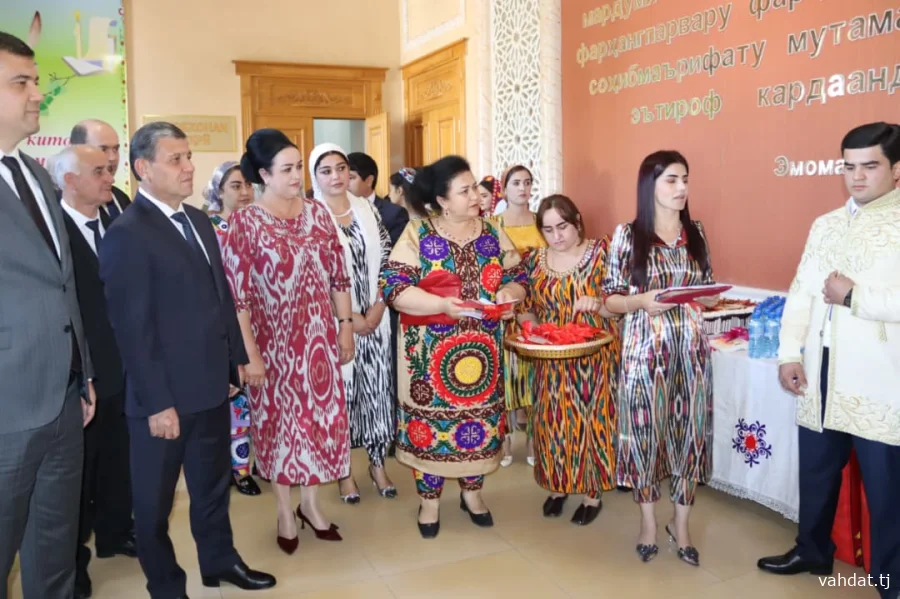 ТАҶЛИЛ РӮЗИ ОИЛА ДАР ШАҲРИ ВАҲДАТ